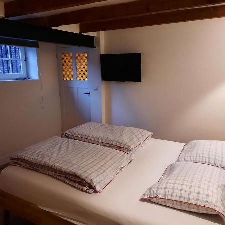 Blrk 285 Bed & Breakfast Rotterdam Bagian luar foto