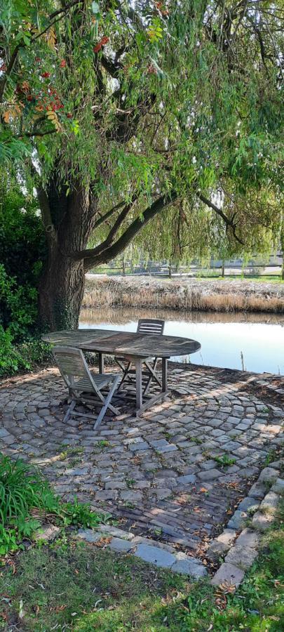 Blrk 285 Bed & Breakfast Rotterdam Bagian luar foto