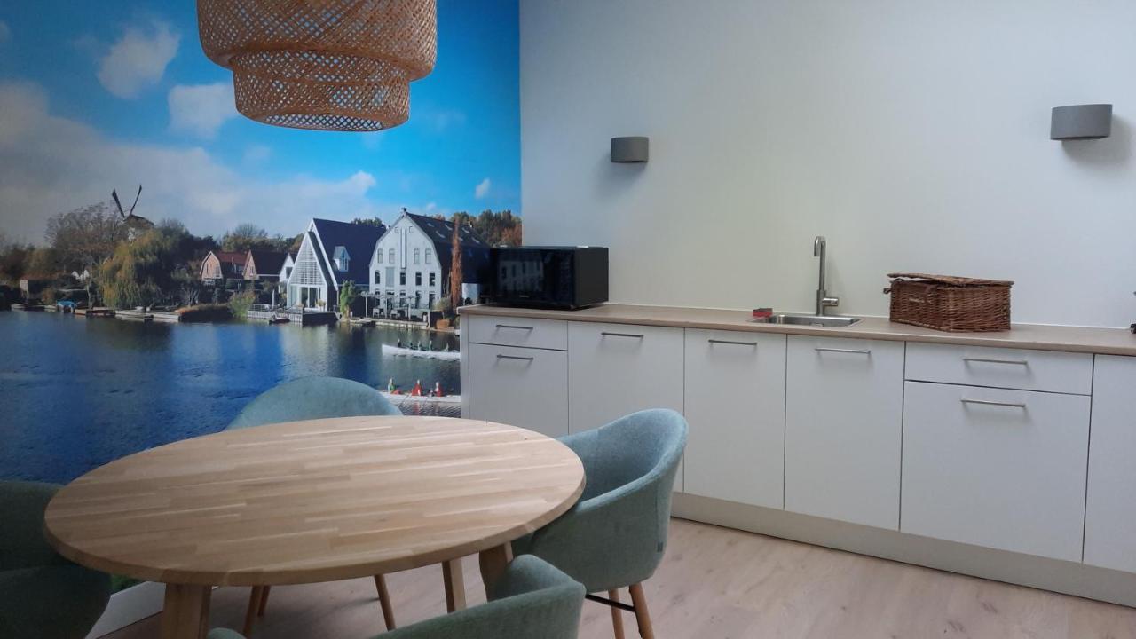 Blrk 285 Bed & Breakfast Rotterdam Bagian luar foto