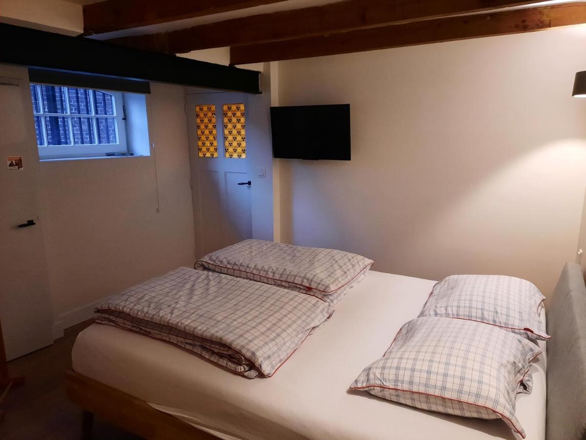 Blrk 285 Bed & Breakfast Rotterdam Bagian luar foto